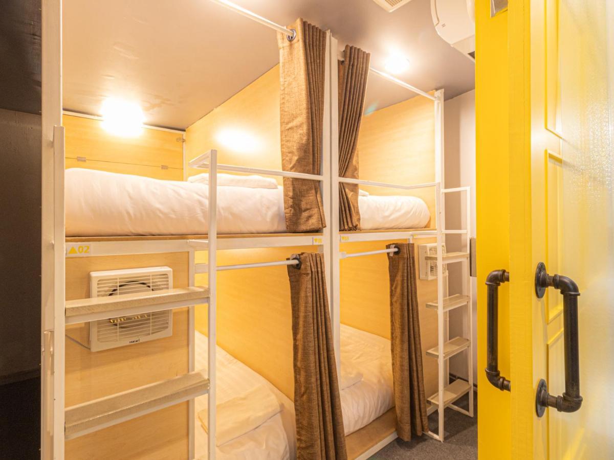 Khao San Social Capsule Hostel Bangkok Eksteriør billede