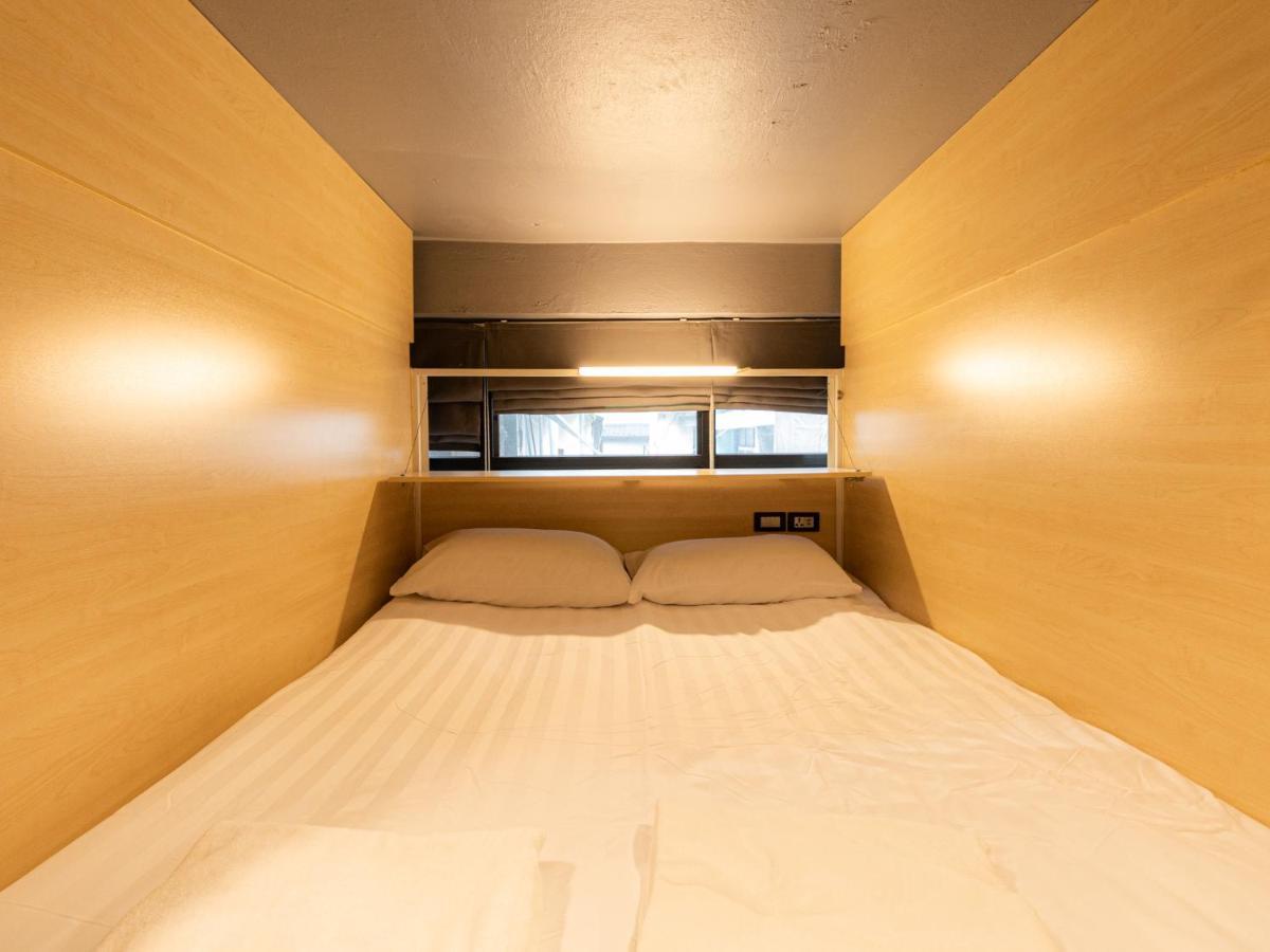 Khao San Social Capsule Hostel Bangkok Eksteriør billede