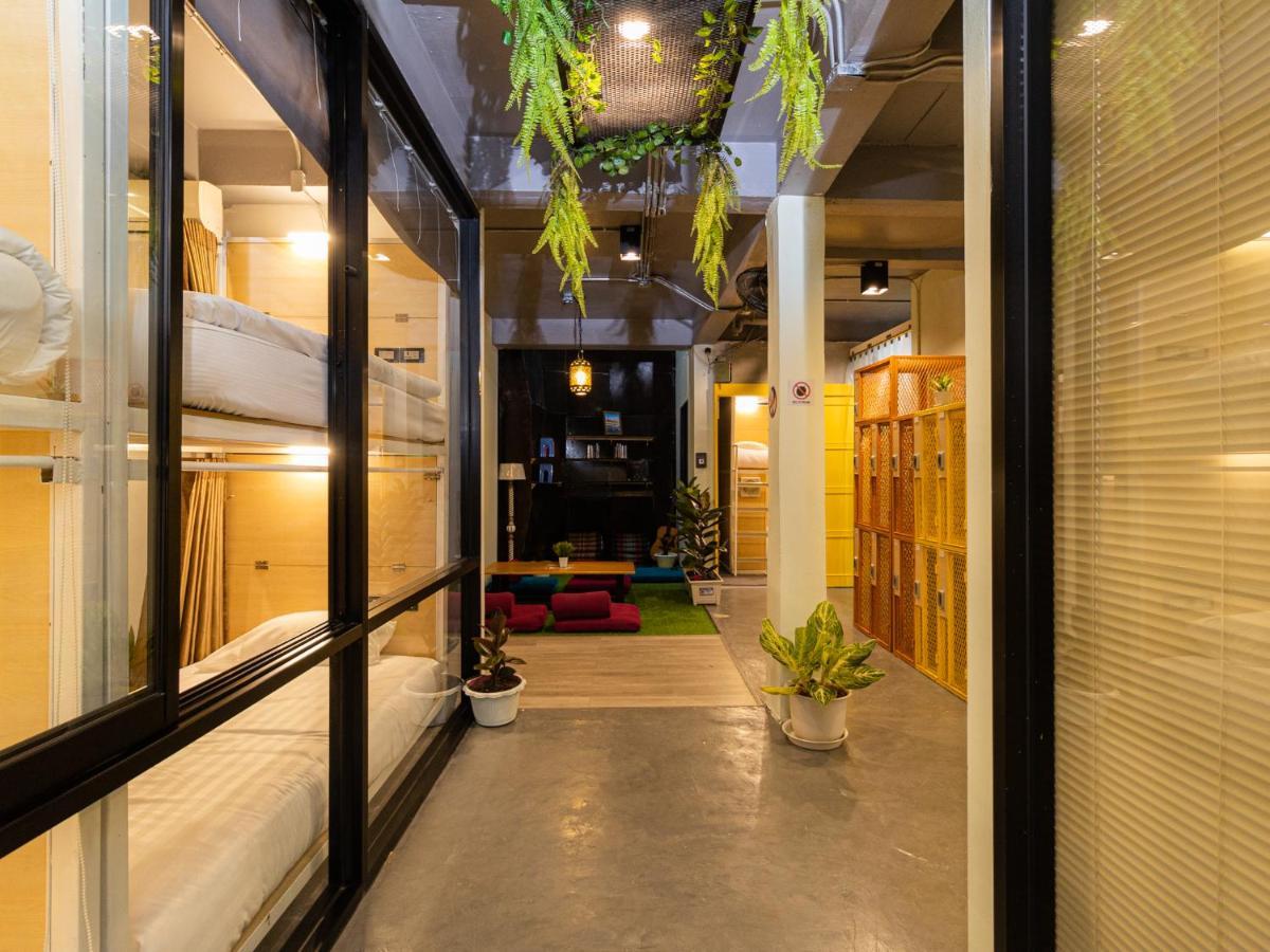 Khao San Social Capsule Hostel Bangkok Eksteriør billede
