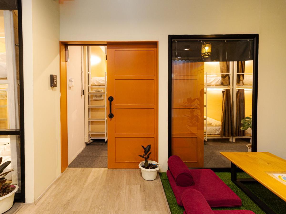 Khao San Social Capsule Hostel Bangkok Eksteriør billede