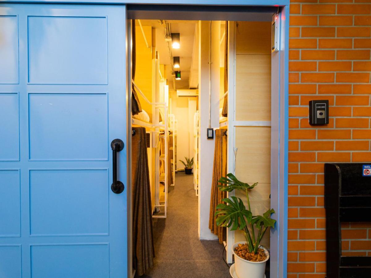 Khao San Social Capsule Hostel Bangkok Eksteriør billede